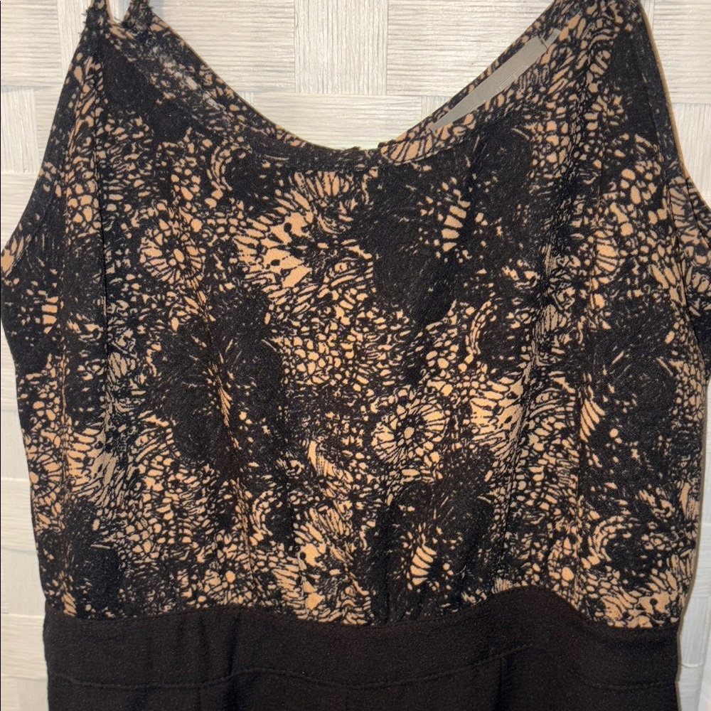 W Black and tan wide leg fitted jumpsuit with adjustable spaghetti straps- xs - Picture 3 of 11
